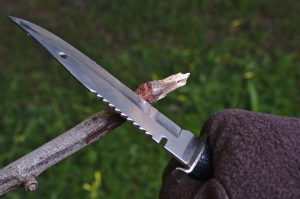 Tips on choosing a survival knife